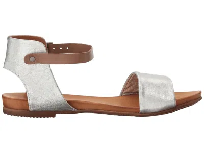 Miz Mooz Alanis In Multi