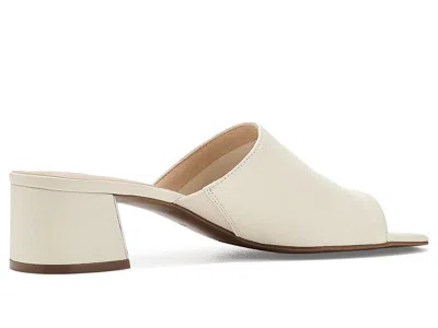 Vaneli Cruz In Multi