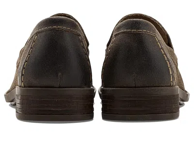 Born Roger In Brown