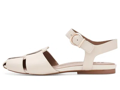 Naturalizer Cleo In White