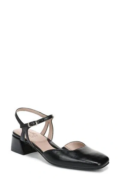 Naturalizer Hattie Pump In Black