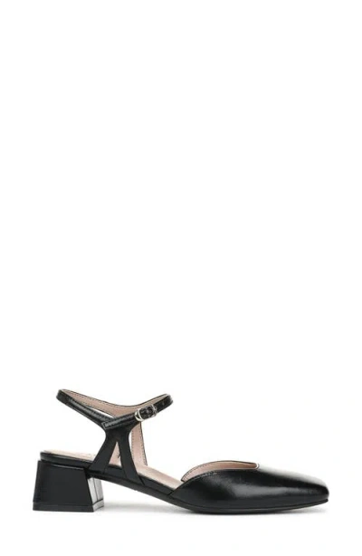 Naturalizer Hattie Pump In Black