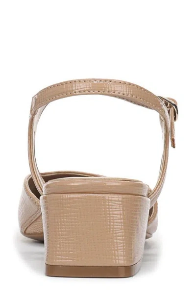 Naturalizer Hattie Pump In Neutral