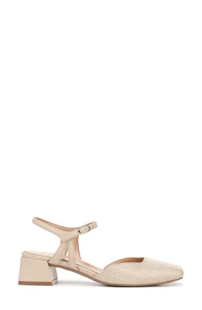 Naturalizer Hattie Pump In Neutral