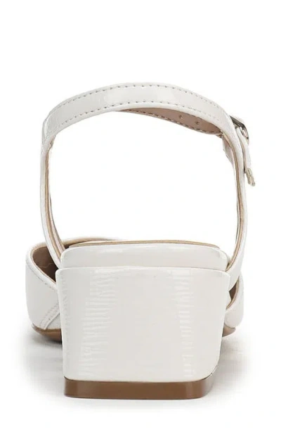 Naturalizer Hattie Pump In White