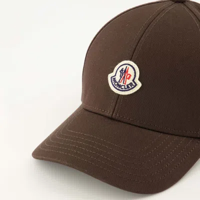 Moncler Logo Patch Baseball Cap In Brown