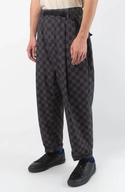 Vast Check Featherlite Pants In Black