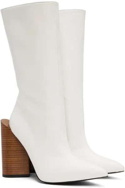 Pushbutton Heart Pointed Boots In White