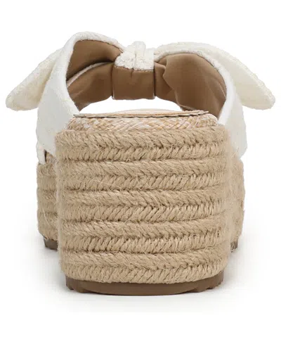 Sam & Libby Chelsea In White