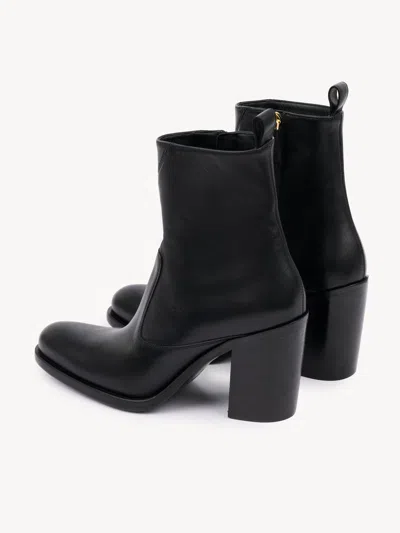 Chloé Phoenix Ankle Boots In Black