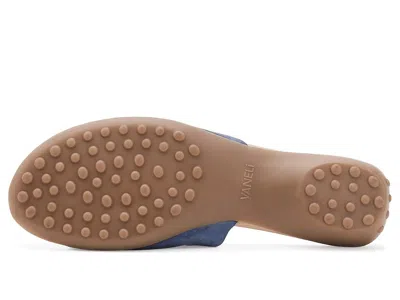 Vaneli Tallis In Blue