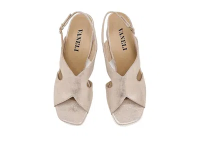 Vaneli Daffy In Neutral