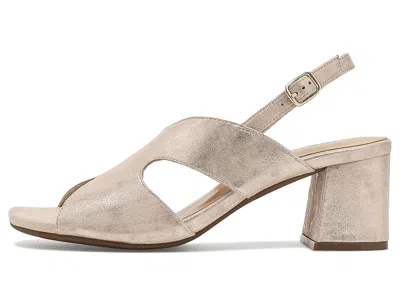 Vaneli Daffy In Neutral