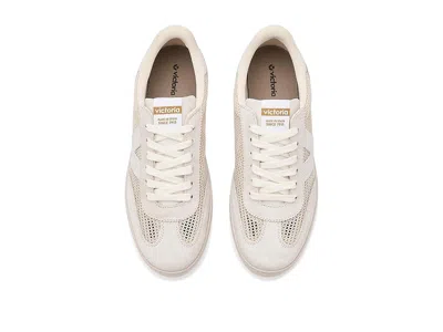 Victoria Berlin In White