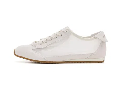 J/slides Paz In White