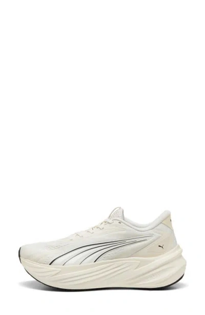 Puma Maxima Pro Running Sneaker In White