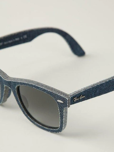 Shop Ray Ban 'wayfarer'-jeans-sonnenbrille In Blue