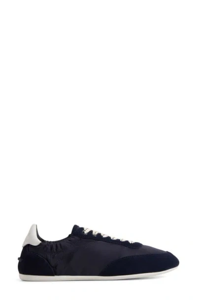 Sperry Slim Jogger Sneaker In Blue