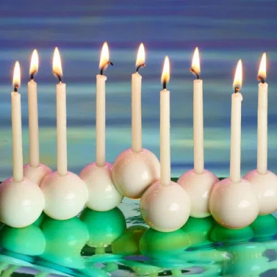 Tchotchke Bubble Menorah In White