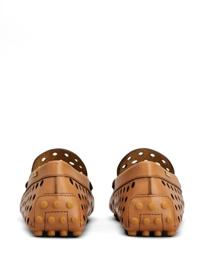 Tod's 고미노 퍼포레이티드 로퍼 In Multi