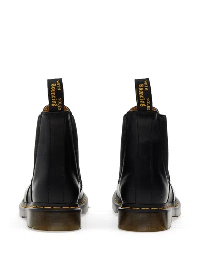 Dr. Martens 2976 Elasticated-panel Chelsea Boots In Black
