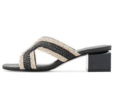 Vaneli Cyndia In Black