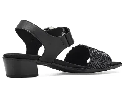 Munro Leeland In Black