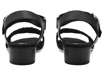Munro Leeland In Black