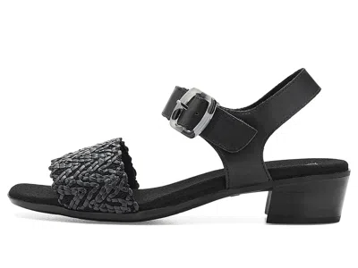 Munro Leeland In Black