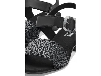 Munro Leeland In Black