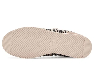Rocket Dog Bolt Sneaker In Neutral