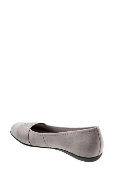 Trotters Samantha Flat In Multi