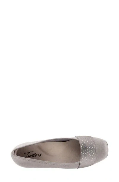 Trotters Samantha Flat In Multi