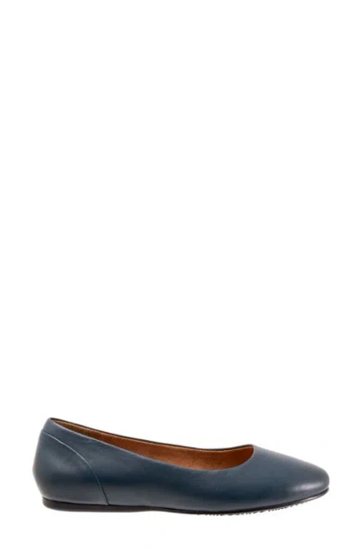 Softwalk Shiraz Ballet Flat In Blue