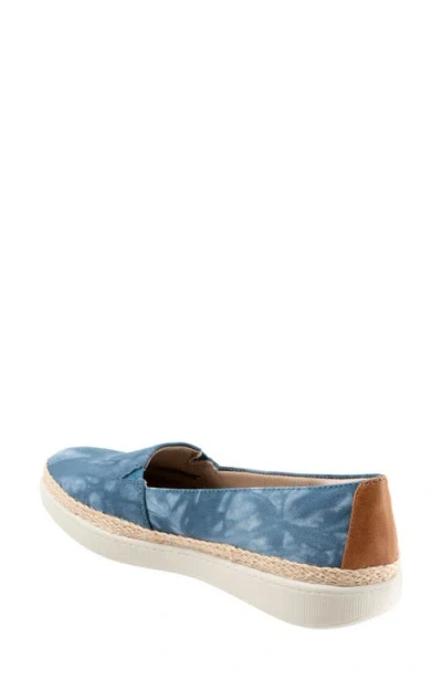 Trotters Accent Slip-on In Blue