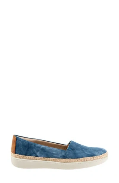 Trotters Accent Slip-on In Blue