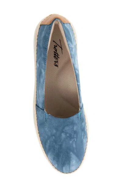 Trotters Accent Slip-on In Blue