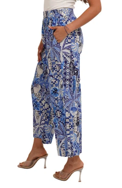 Sunny Leigh Crop Pull-on Pants In Blue