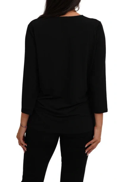 Sunny Leigh Solid V-neck Top In Black