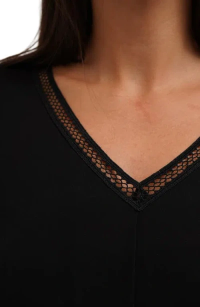 Sunny Leigh Solid V-neck Top In Black