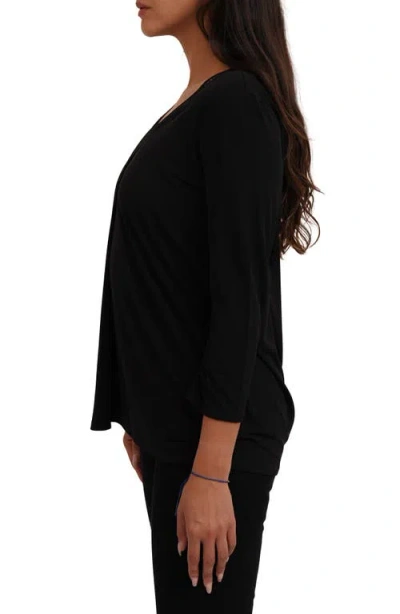 Sunny Leigh Solid V-neck Top In Black