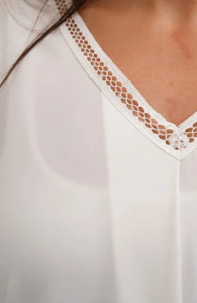 Sunny Leigh Solid V-neck Top In White