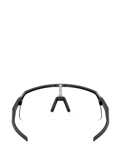 Oakley 수트로 기하학 선글라스 In Black