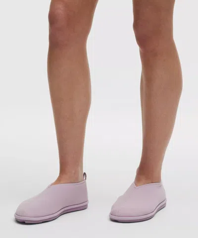 Lululemon Flat Mate In Gray