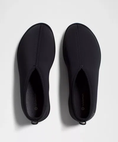 Lululemon Flat Mate In Black