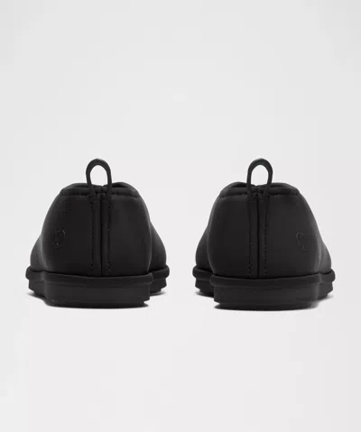 Lululemon Flat Mate In Black