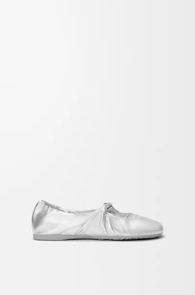 Loewe Pebble Soft Ballet Flats In Laminated Lamb Nappa Leather In Silver