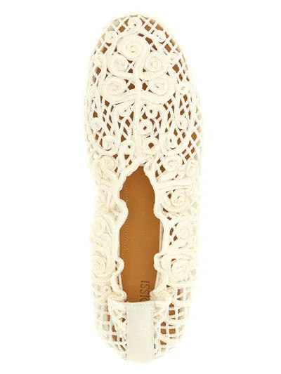 Odissi Iris Flat In White
