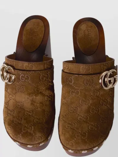 Gucci Damen-clog Mit Plateausohle Und Doppel G In Brown