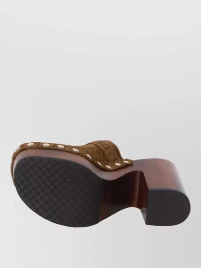 Gucci Damen-clog Mit Plateausohle Und Doppel G In Brown